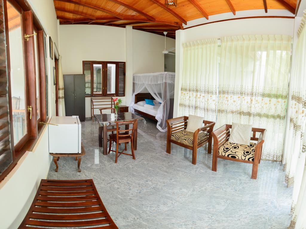 Villa White Hikkaduwa Kültér fotó