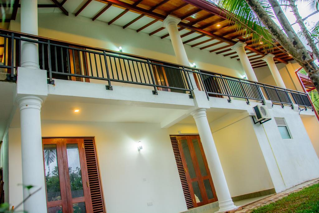 Villa White Hikkaduwa Kültér fotó