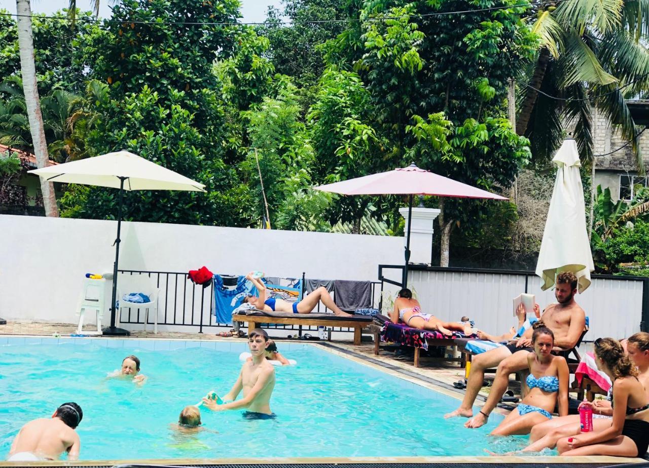Villa White Hikkaduwa Kültér fotó